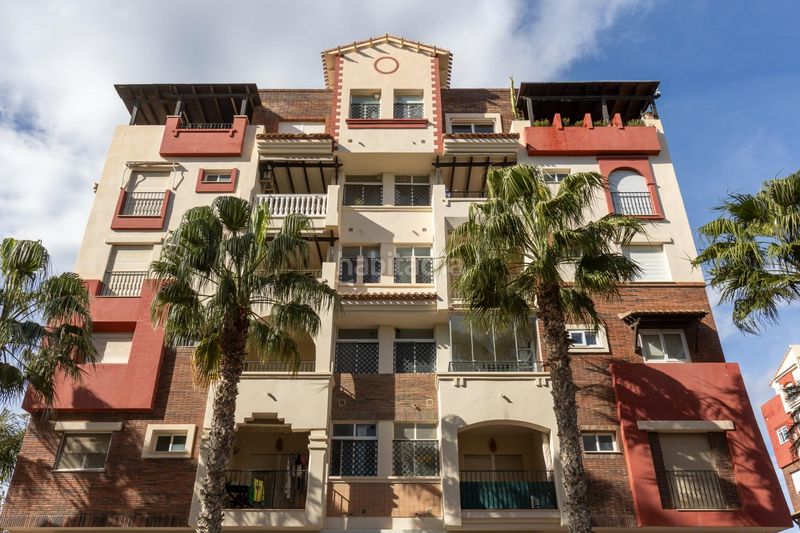 Foto 3852b54a-244c-427a-86bd-dacf376f6d3c. Àtic amb aparcament piscina a Playa de Granada Motril