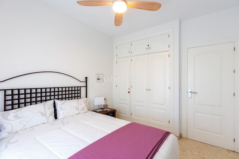 Foto faf36887-7a9f-4368-aa05-b40eb7e5e527. Àtic amb aparcament piscina a Playa de Granada Motril