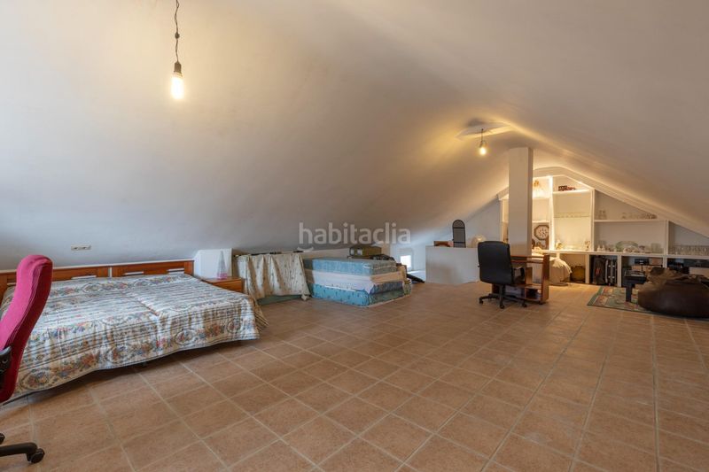 Foto cd264239-e308-4e7a-8a64-249f4a52ea00. Casa adosada magnifica unifamiliar adosada de 4 plantas en loma linda con piscina comunitaria en Ogíjares