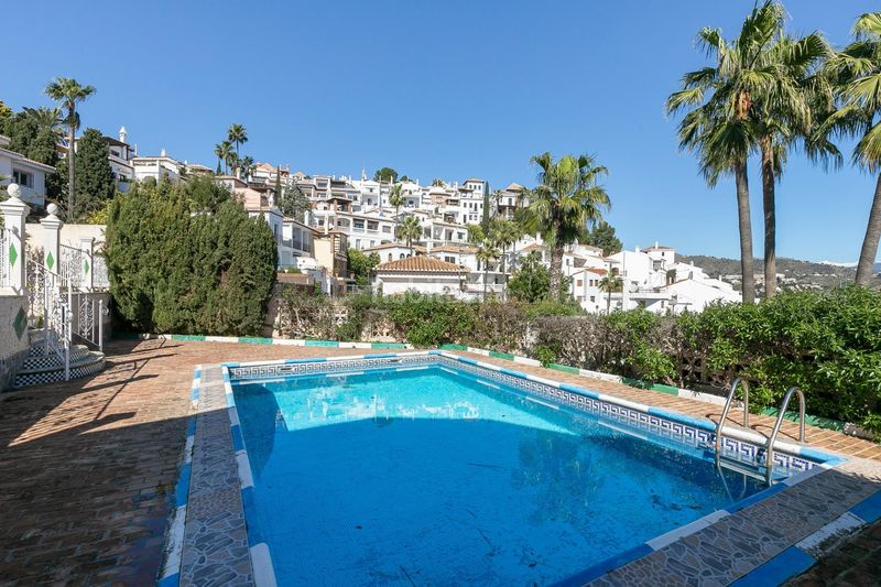 Foto 06868611-5553-4d1e-8c1d-2a7a783e9ee1. Xalet amb aparcament piscina a Punta La Mona Almuñécar