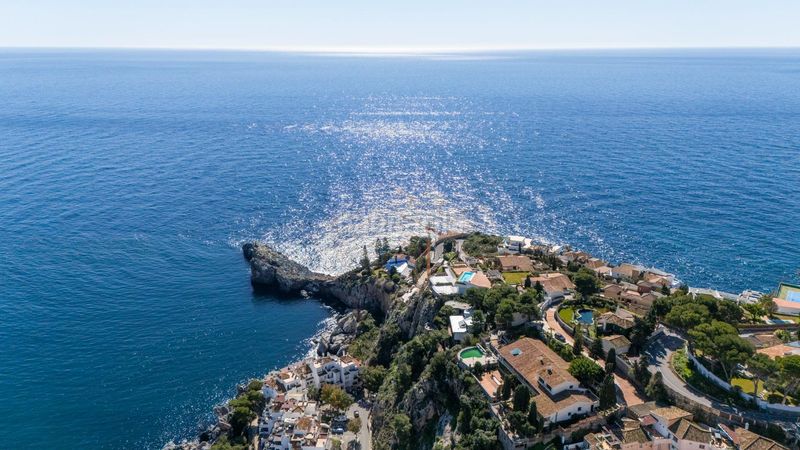 Foto 2ddd444a-aef9-49e8-b31c-b7749fb9d4ce. Xalet amb aparcament piscina a Punta La Mona Almuñécar