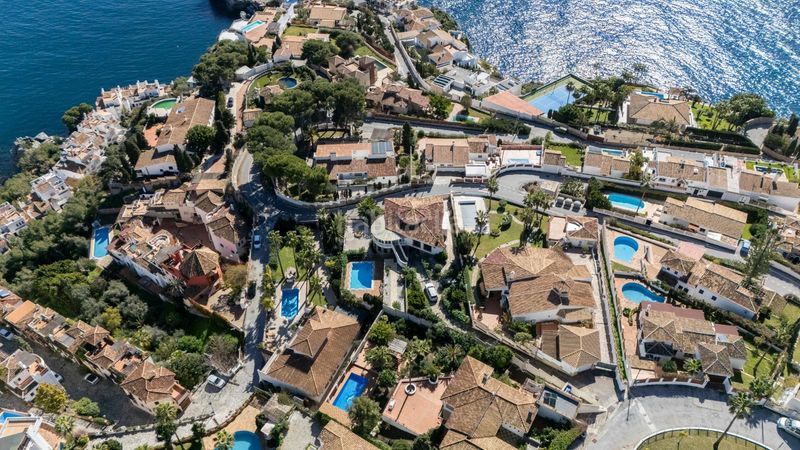 Foto 6cd51d5f-c090-4d68-8f85-6f6a16c41f5b. Xalet amb aparcament piscina a Punta La Mona Almuñécar