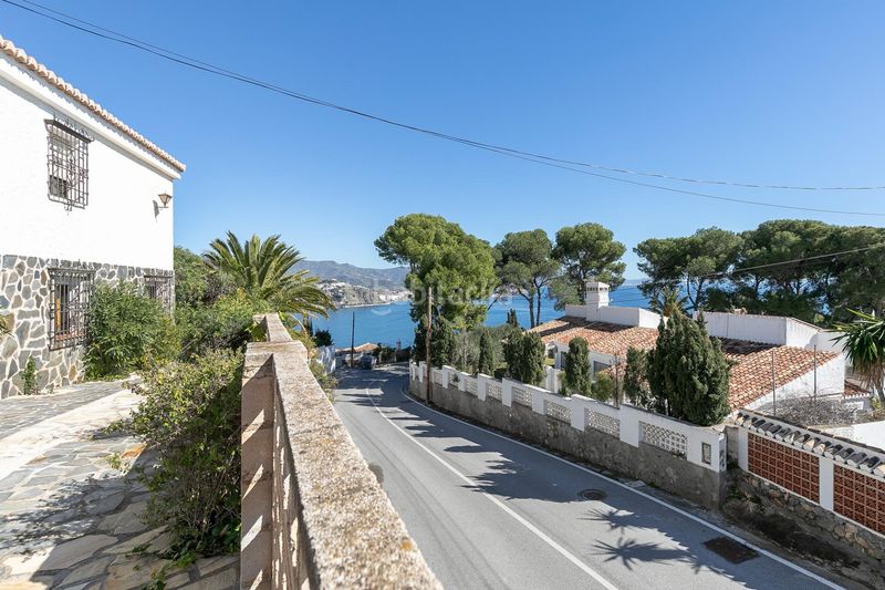 Foto 7dc19d16-fd01-4531-bd9b-537092f71b64. Xalet amb aparcament piscina a Punta La Mona Almuñécar