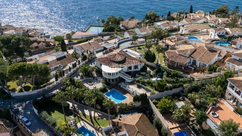 Foto bd776530-581a-4c3a-aebf-ce8ac2d86677. Xalet amb aparcament piscina a Punta La Mona Almuñécar