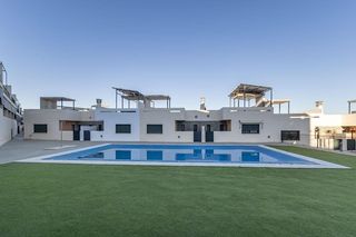 Casa adosada en San Francisco - El Chorrillo. Adosado en las gabias