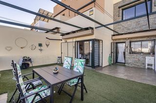 Semi detached house in San Francisco - El Chorrillo. Adosado en las gabias