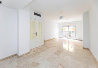 Piso  Calle afan de ribera. Venta de piso en granada3 dormitorios y 2 baños zona centro