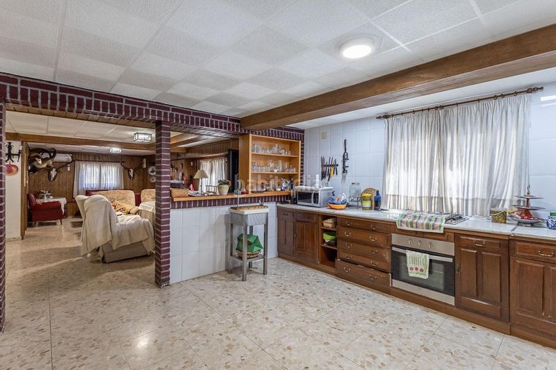 Foto a04a4c3e-be19-4a15-a990-1f58d6a12138. Chalet  con parcela urbanizable en Atarfe