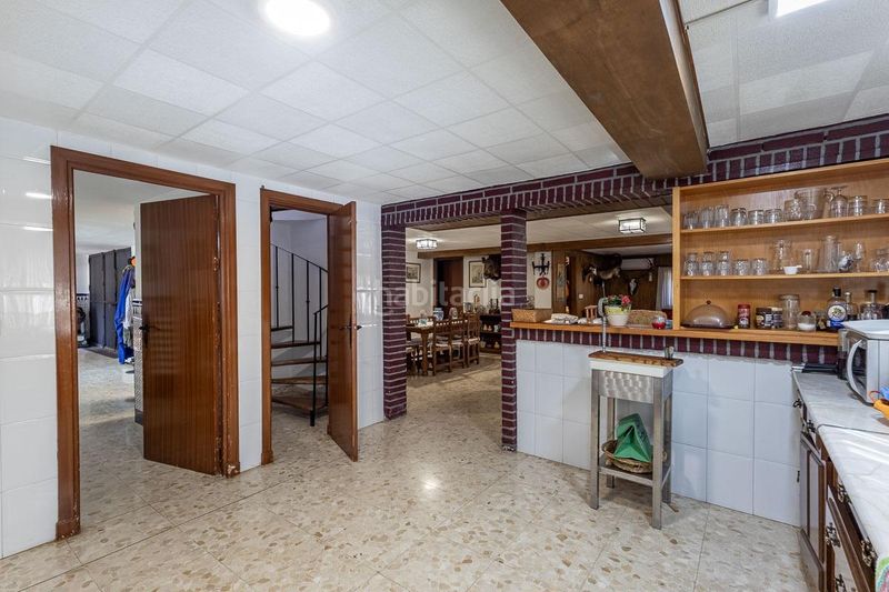 Foto c39b43e8-9b31-43be-968d-a0dcc6ec1f8a. Chalet  con parcela urbanizable en Atarfe