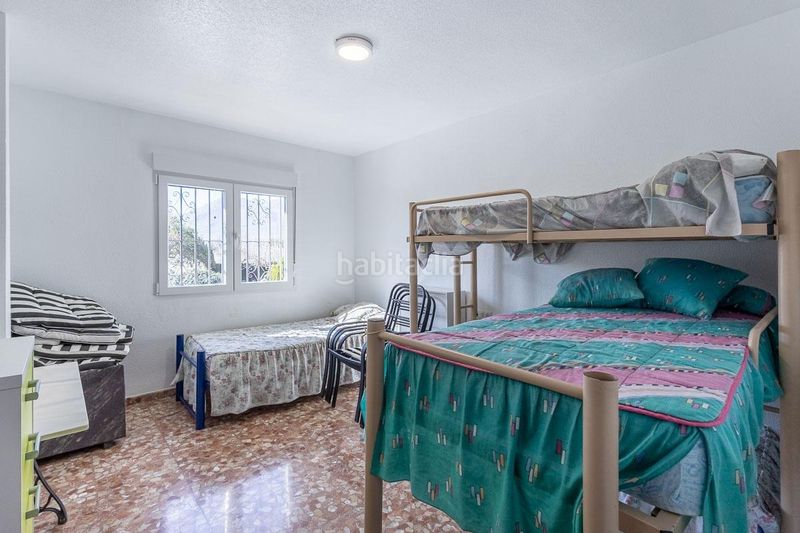 Foto c470741d-73d4-4cd5-908c-fde3547d7133. Chalet  con parcela urbanizable en Atarfe