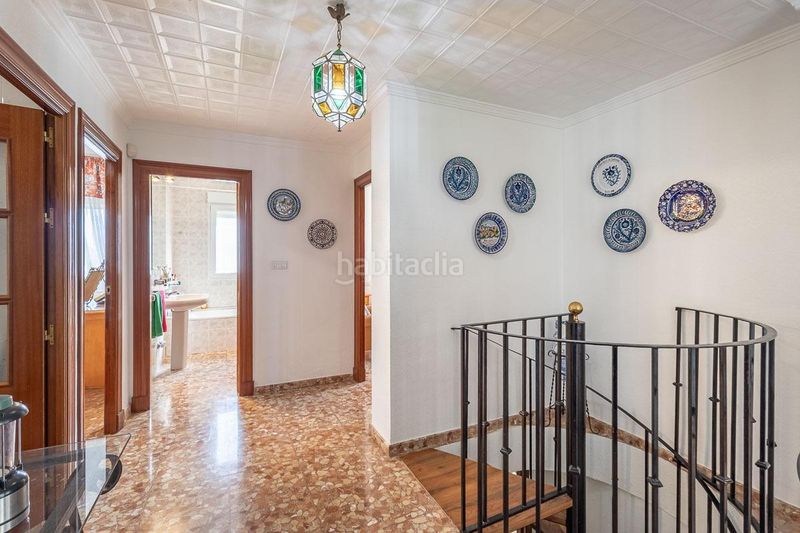 Foto f0d0708c-be23-4cff-86f9-d06d07713036. Chalet  con parcela urbanizable en Atarfe