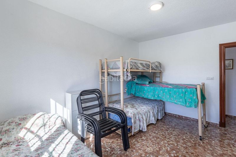 Foto f9637890-0f1c-442e-9b8c-3c2ee0eb7ddd. Chalet  con parcela urbanizable en Atarfe