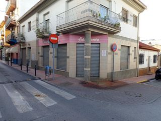 Lloguer Local Comercial a Peligros. Local en el centro de peligros