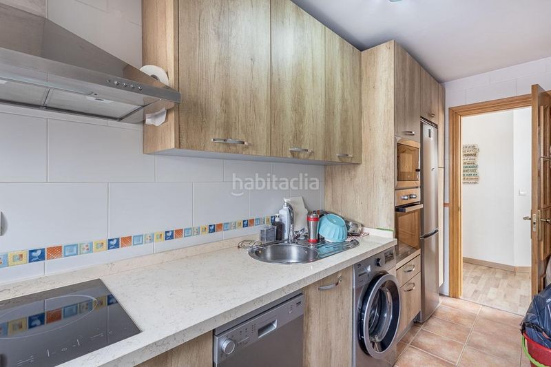 Foto e0a561d9-8376-4aab-a510-e15ee116b836. Àtic amb aparcament a Barrio de la Vega Monachil