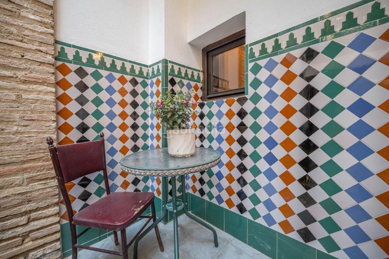 Foto 5756f327-9254-4ca1-abe0-ea0900f978f3. Edificio en calle calle gumiel de san pedro 4 edificio morisco del siglo xvi en el paseo de los tristes con vistas a la alhambra en Granada