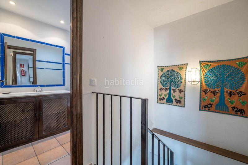 Foto aff5f88d-313d-4309-928c-22d54970aa86. Edificio en calle calle gumiel de san pedro 4 edificio morisco del siglo xvi en el paseo de los tristes con vistas a la alhambra en Granada