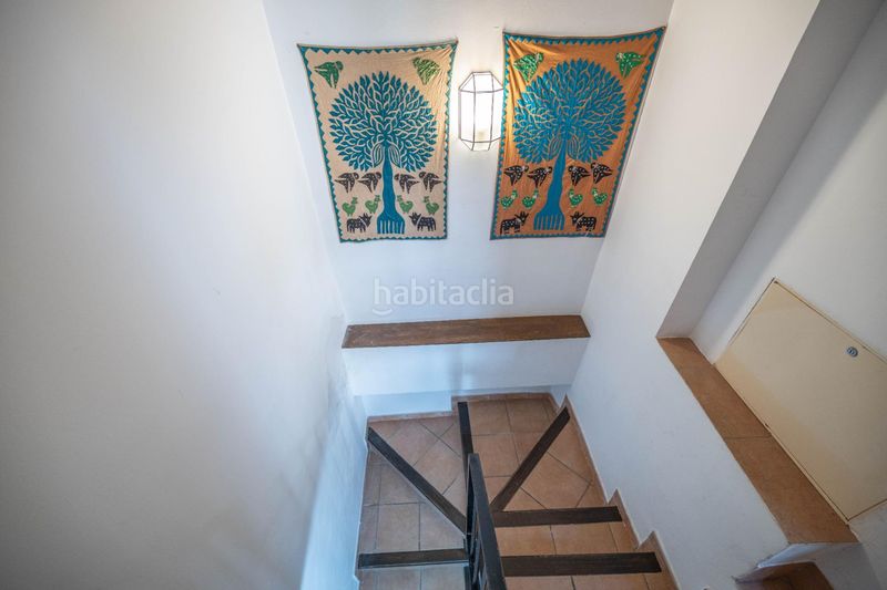 Foto bb14ba59-7ff3-485a-938c-d47b62abf64c. Edificio en calle calle gumiel de san pedro 4 edificio morisco del siglo xvi en el paseo de los tristes con vistas a la alhambra en Granada