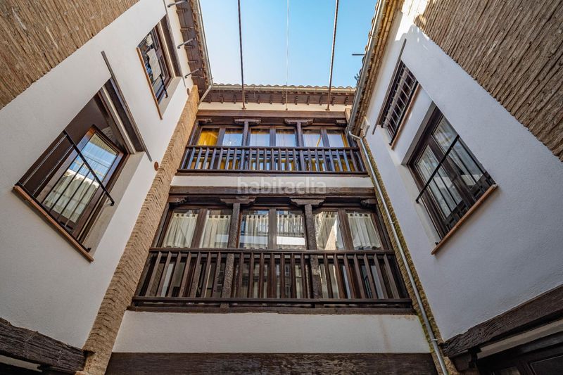 Foto cd767500-a682-4383-b22d-d3bdfb7b3429. Edificio en calle calle gumiel de san pedro 4 edificio morisco del siglo xvi en el paseo de los tristes con vistas a la alhambra en Granada