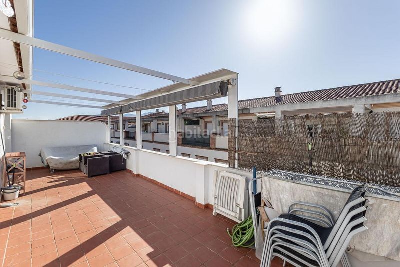 Foto 41b81e81-c843-44a6-af14-046e6276c3e5. Àtic amb aparcament a Ogíjares