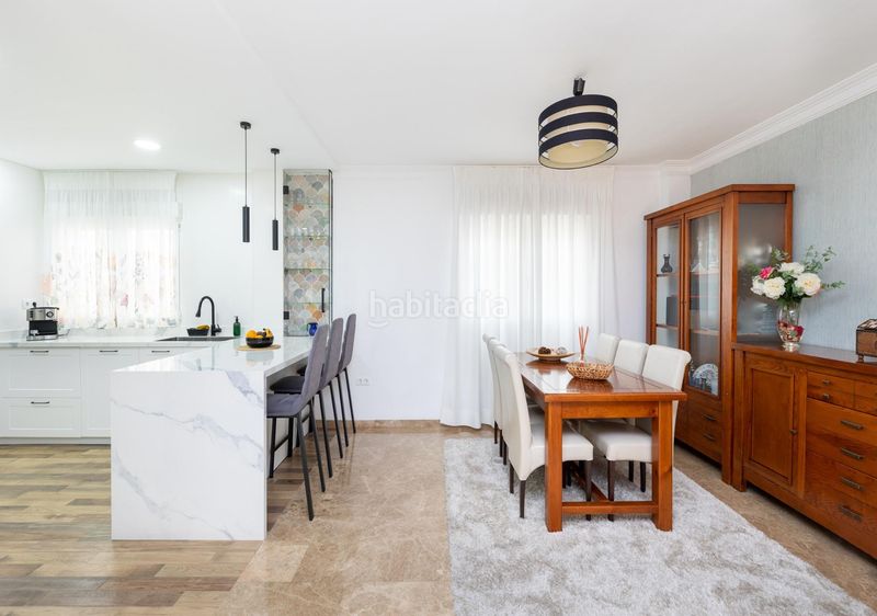 Foto d7a9e533-2e04-4dc8-85aa-ca566d48e94a. Casa aparellada amb aparcament a Jun