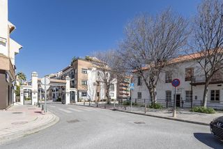 Aparcament cotxe a San Miguel. Plaza de garaje urb. altos de vista nevada