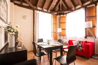 Alquiler Piso en Centro - Sagrario. Apartamento con encanto de dos dormitorios en el centro