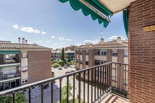Flat  Avenida juan pablo ii. Traumatología zona. piso 4 dormitorios, 2 baños. calefacción cen