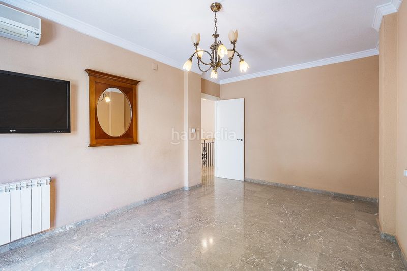 Foto 1c2ed0f2-6ac6-4353-9a94-d92a998da2c2. Casa adosada adosada en urbanización en huetor vega en Huétor Vega