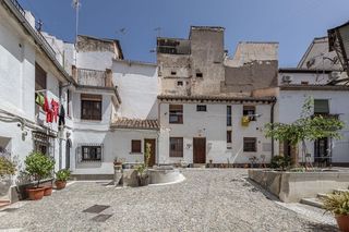 Rent Semi detached house in Barrio de Albaicín. Coqueta casita junto al arco de elvira!!