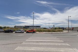 Terreno residenziale in Angustias - Chana - Encina. Gran parcela en cortijo del conde