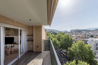 Location Appartement  Calle sancho panza. Piso reformado en cervantes