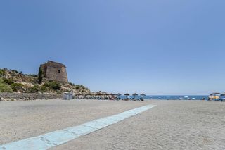 Pis  Calle tesorillo, el. Apartamento en la playa del tesorillo de almuñécar