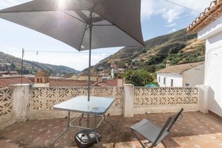 Maison jumelée à Calle real 16. Casa en monachil pueblo