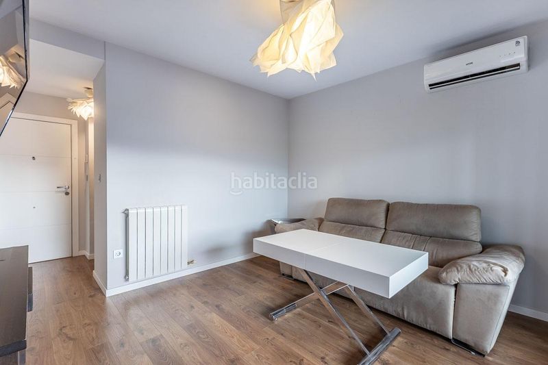 Foto feaed958-33e7-4d45-b7a8-3e2ed4e6c9b6. Alquiler ático  en alquiler en urbanización en Granada