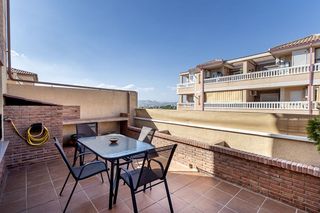 Pis a Residencial Triana - Barrio Alto