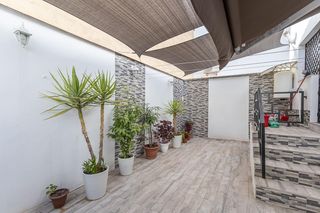 Maison jumelée à Pulianas. Casa unifamiliar en pulianillas