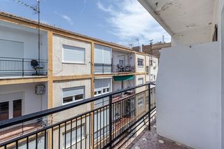Rent Flat in Calle doctor pareja yebenes 6. Piso de 3 dormitorios para estudiantes
