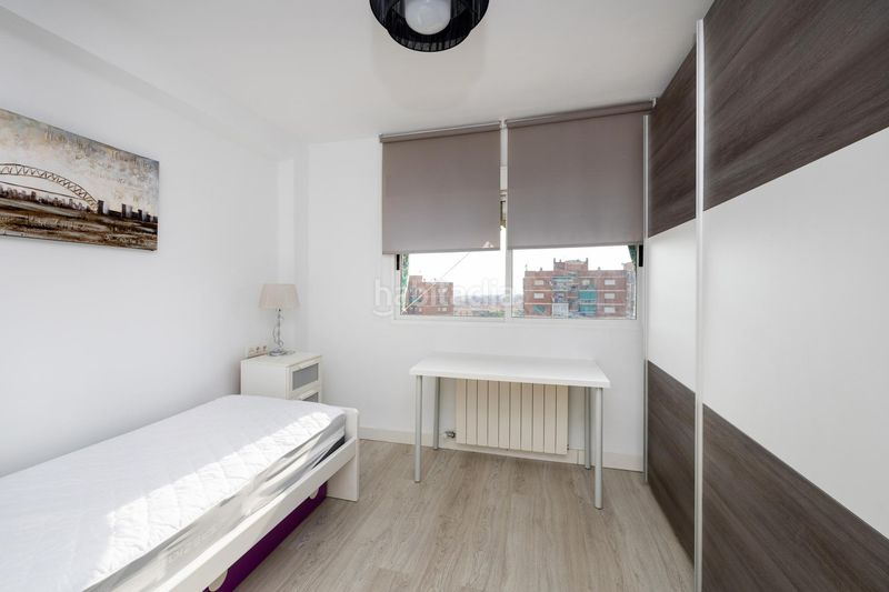 Foto 040c06e7-9add-4b40-8961-6936e5d39556. Apartamento precioso piso en luz casanova en Cartuja Granada