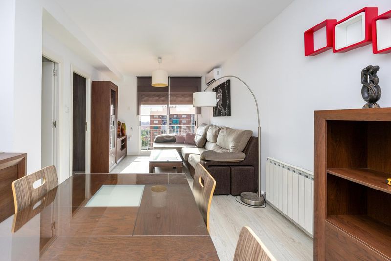 Foto 1ae025dc-7af4-49b2-a9b2-13ca9ae08d4b. Apartamento precioso piso en luz casanova en Cartuja Granada