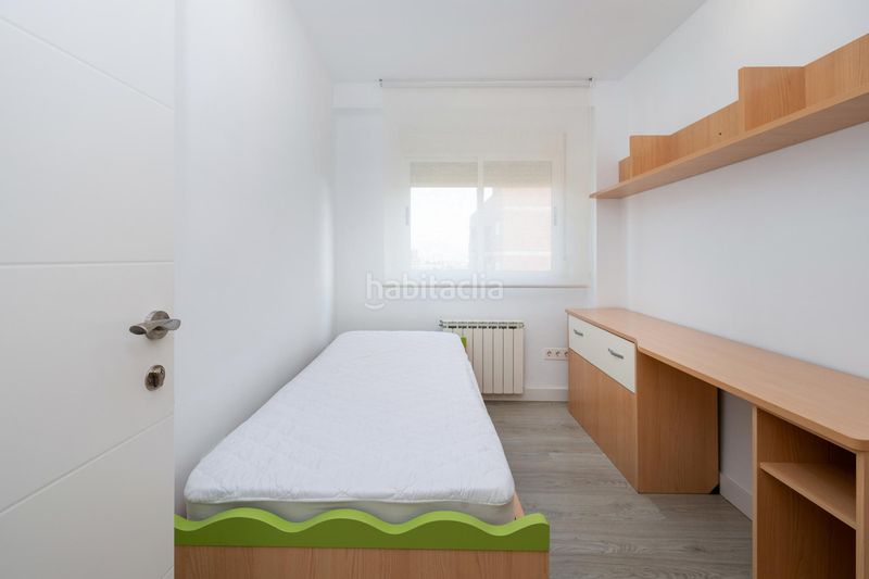 Foto 8d18b837-125c-405b-92fa-2b6f431621e0. Apartamento precioso piso en luz casanova en Cartuja Granada
