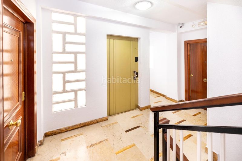 Foto 7cc83041-d1bd-47bd-9801-a3beb48b1fa2. Piso tu nueva inversión te espera en Camino de Ronda! exterior! vistas a Camino de Ronda! en Granada