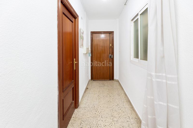 Foto c38f6d3a-f65a-4b7b-bd67-de6836a91670. Piso tu nueva inversión te espera en Camino de Ronda! exterior! vistas a Camino de Ronda! en Granada