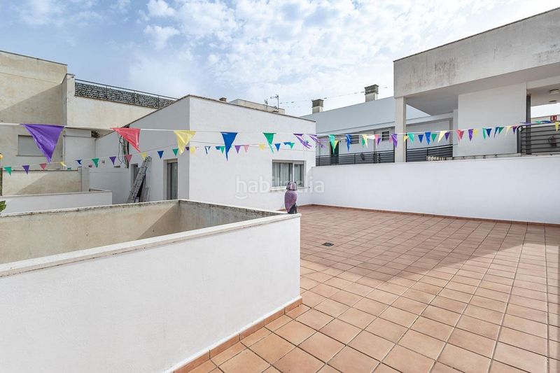 Foto d85d78e9-9e03-4957-91e2-132a8e5d8b26. Pis amb aparcament a Láchar