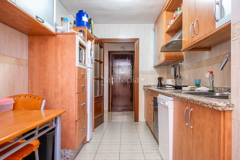 Foto 05276c4c-db0a-47f1-91a4-1d147ba53531. Piso en calle blasco ibañez 20 piso de 3 dormitorios con piscina comunitaria en Maracena