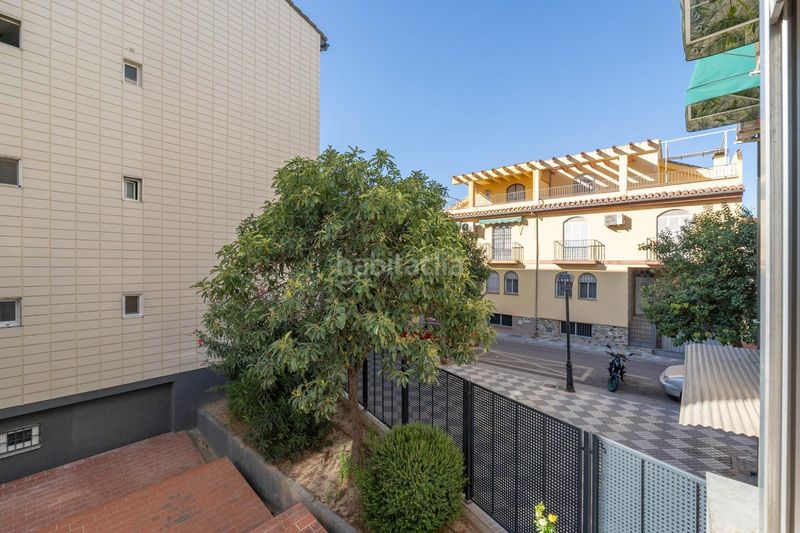 Foto 13e1b15b-0c0c-4280-8d87-434aa2c24e64. Piso en calle blasco ibañez 20 piso de 3 dormitorios con piscina comunitaria en Maracena
