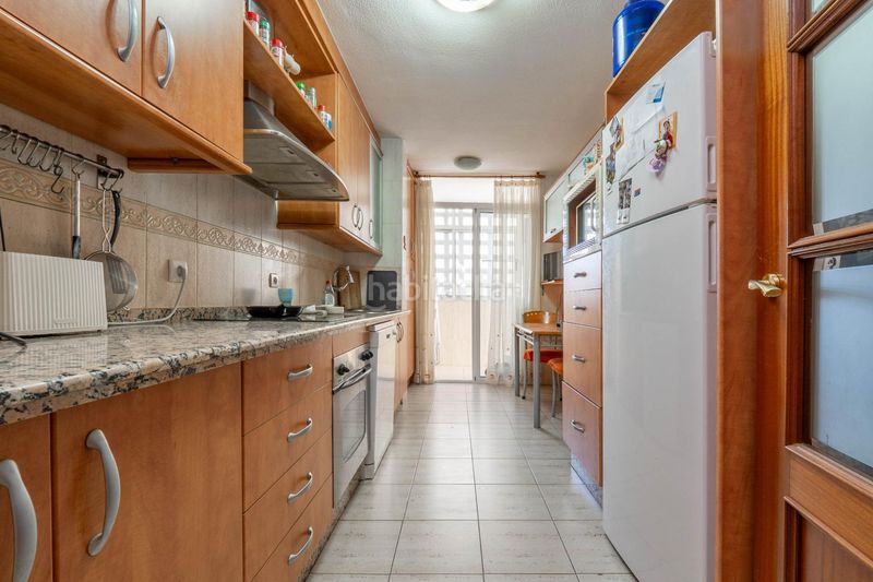 Foto 21cb4ae3-502c-4520-a551-934ace0fa7fd. Piso en calle blasco ibañez 20 piso de 3 dormitorios con piscina comunitaria en Maracena