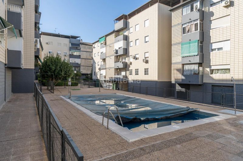 Foto 2bd995a1-100b-4405-adac-89f5d66b1063. Piso en calle blasco ibañez 20 piso de 3 dormitorios con piscina comunitaria en Maracena