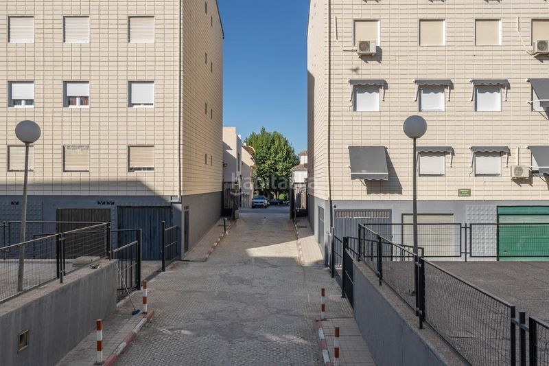 Foto 6b63e206-6023-4a53-8f94-89dca70a4e16. Piso en calle blasco ibañez 20 piso de 3 dormitorios con piscina comunitaria en Maracena