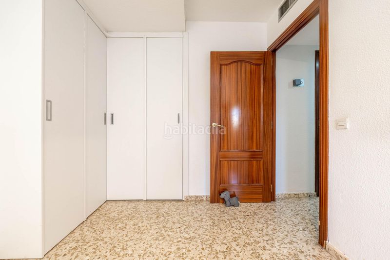 Foto 7f21a5cc-6574-4ab4-8af8-c6750ce774a7. Piso en calle blasco ibañez 20 piso de 3 dormitorios con piscina comunitaria en Maracena