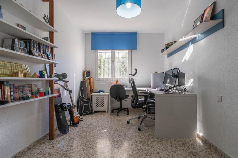 Foto 8e87ce41-dbbe-42a3-9ea8-b3f28a5505e2. Piso en calle blasco ibañez 20 piso de 3 dormitorios con piscina comunitaria en Maracena